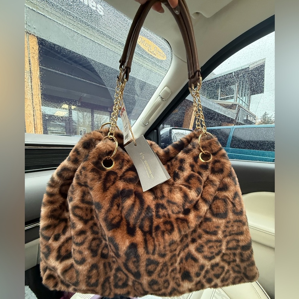 Fuzzy cheetah/ animal print viral tj max shoulder bag